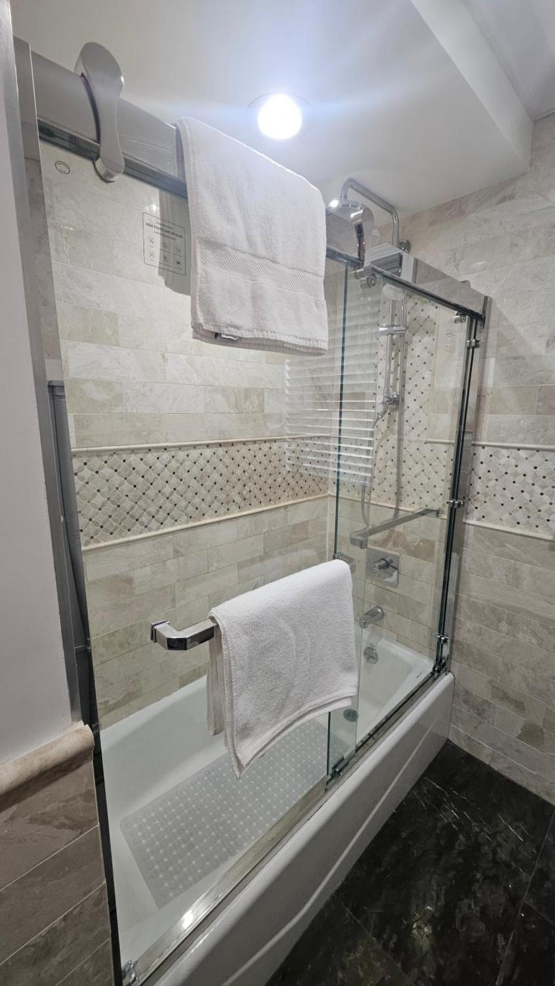 Luxury Hotel-Style Room In Queens, Nova Iorque Exterior foto
